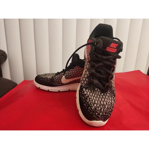 Nike Air Max Running‎ Shoe US Women’s 8 852465-004 Pink Black - Picture 1 of 9